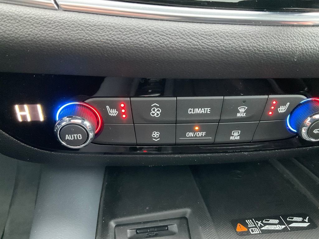 2022 Buick Enclave Essence