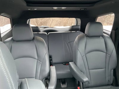 2022 Buick Enclave Essence