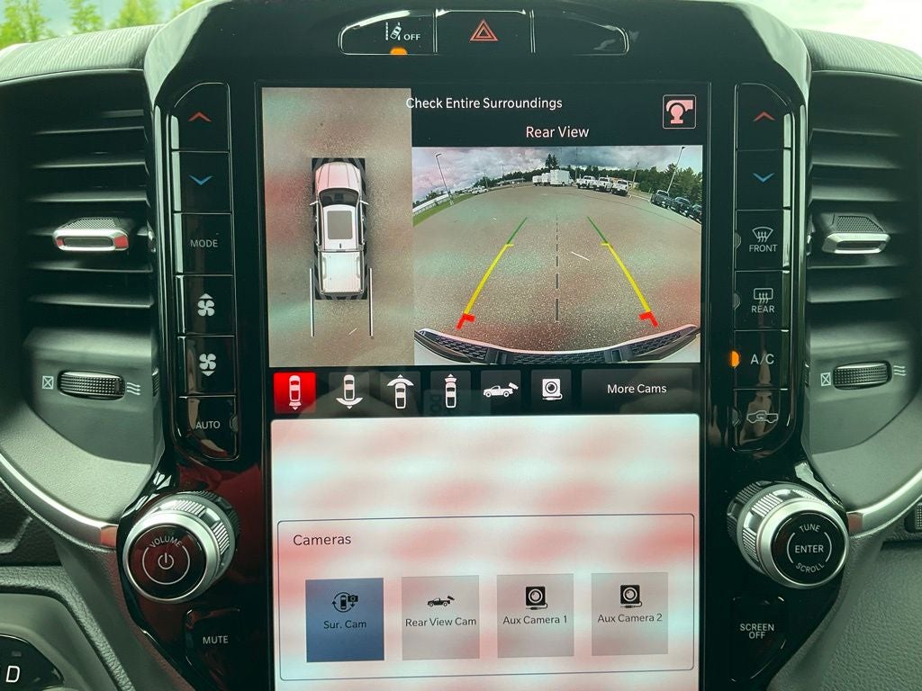 2025 RAM Ram 1500 RAM 1500 BIG HORN CREW CAB 4X4 5'7' BOX