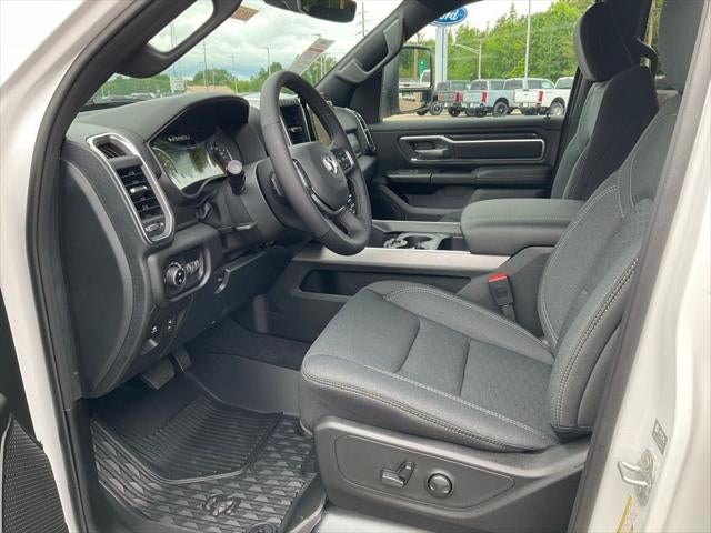 2025 RAM Ram 1500 RAM 1500 BIG HORN CREW CAB 4X4 5'7' BOX