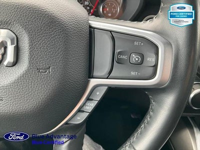 2022 RAM 1500 Big Horn Crew Cab 4x4 5'7' Box