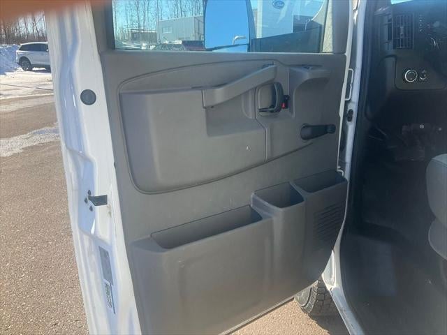 2021 Chevrolet Express Cutaway Work Van