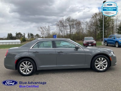 2017 Chrysler 300 Limited