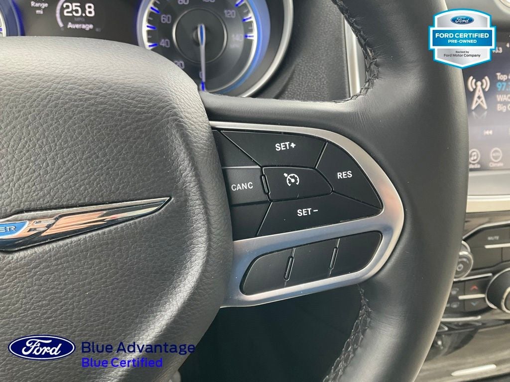 2017 Chrysler 300 Limited