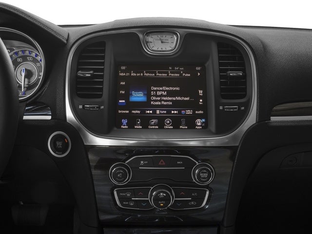 2017 Chrysler 300 Limited