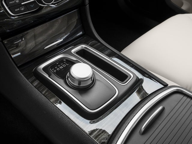 2017 Chrysler 300 Limited