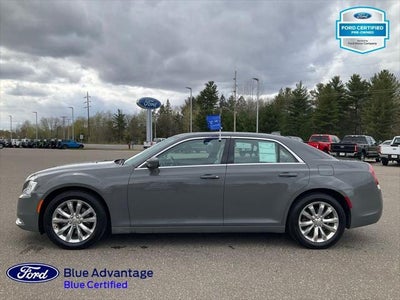 2017 Chrysler 300 Limited