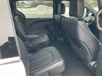 2026 Chrysler Voyager VOYAGER LX