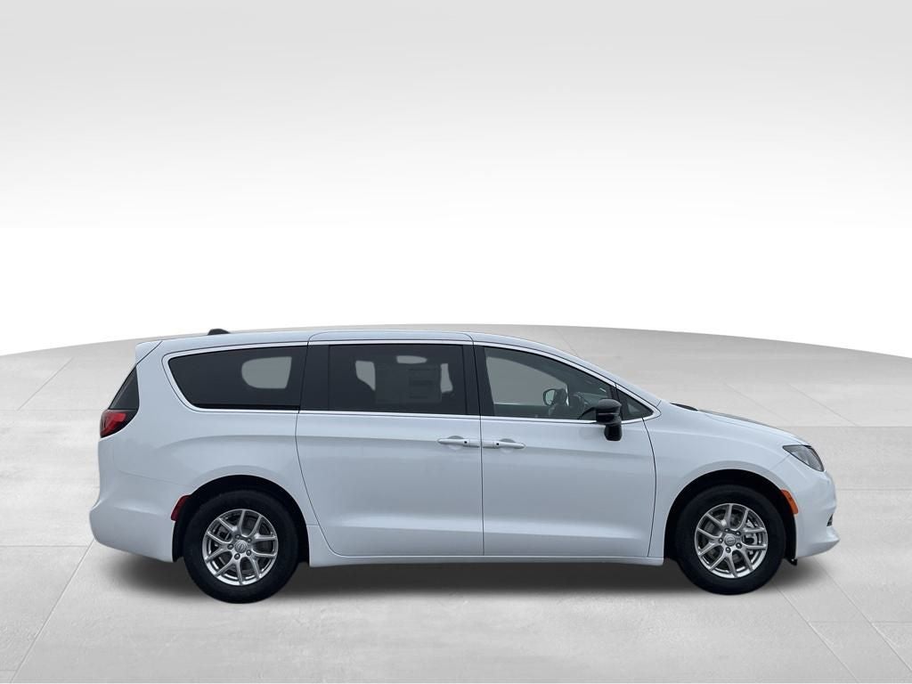 2026 Chrysler Voyager VOYAGER LX