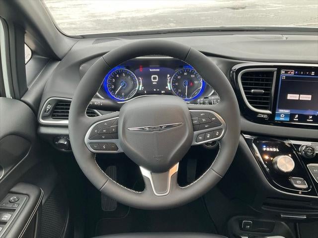 2026 Chrysler Voyager VOYAGER LX