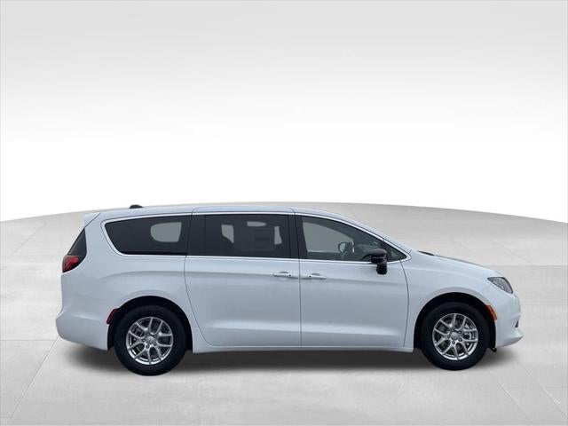 2026 Chrysler Voyager VOYAGER LX