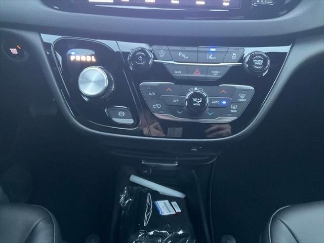 2026 Chrysler Voyager VOYAGER LX