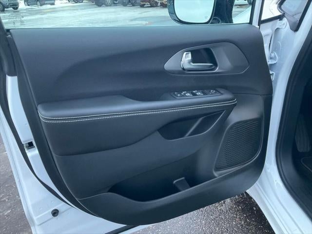 2026 Chrysler Voyager VOYAGER LX