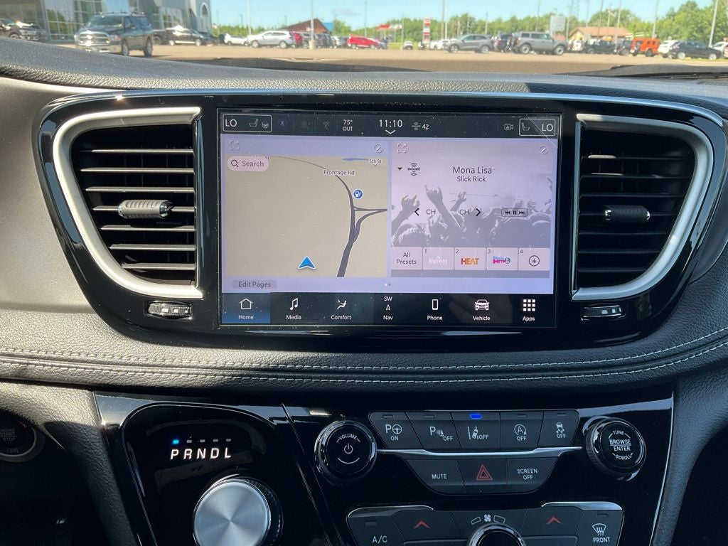 2025 Chrysler Pacifica PACIFICA SELECT AWD