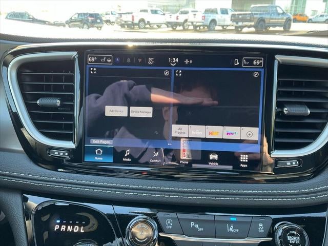 2026 Chrysler Pacifica PACIFICA SELECT AWD