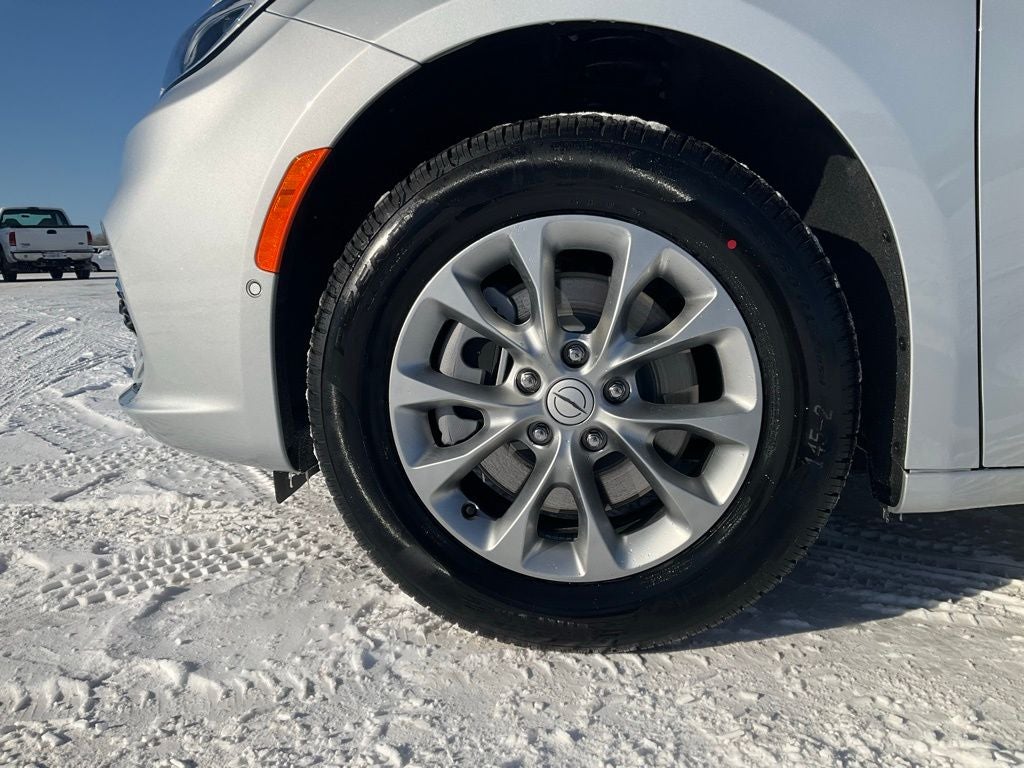 2026 Chrysler Pacifica PACIFICA SELECT AWD