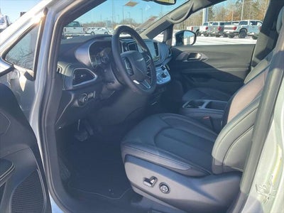 2026 Chrysler Pacifica PACIFICA SELECT AWD