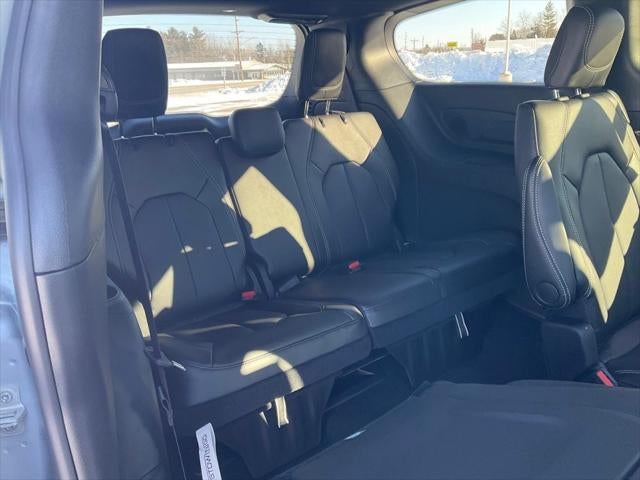 2026 Chrysler Pacifica PACIFICA SELECT AWD