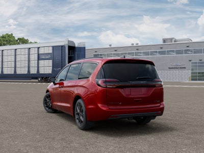 2027 Chrysler Pacifica Limited