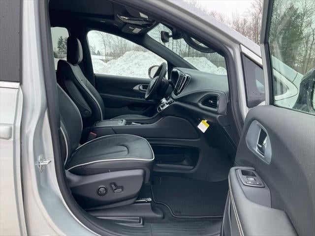 2026 Chrysler Pacifica PACIFICA LIMITED AWD