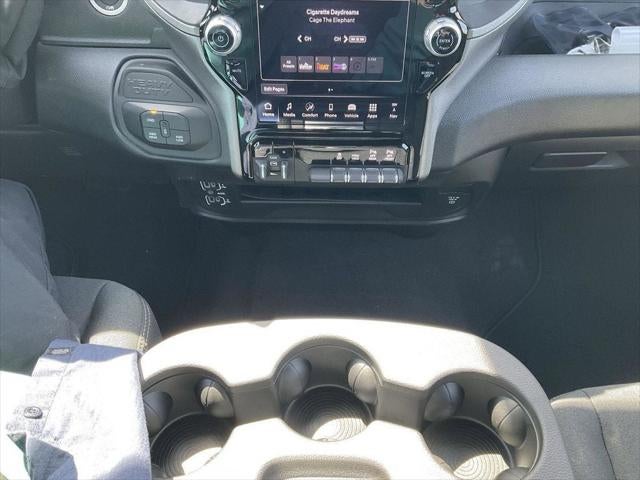 2025 RAM Ram 2500 RAM 2500 TRADESMAN CREW CAB 4X4 6'4' BOX