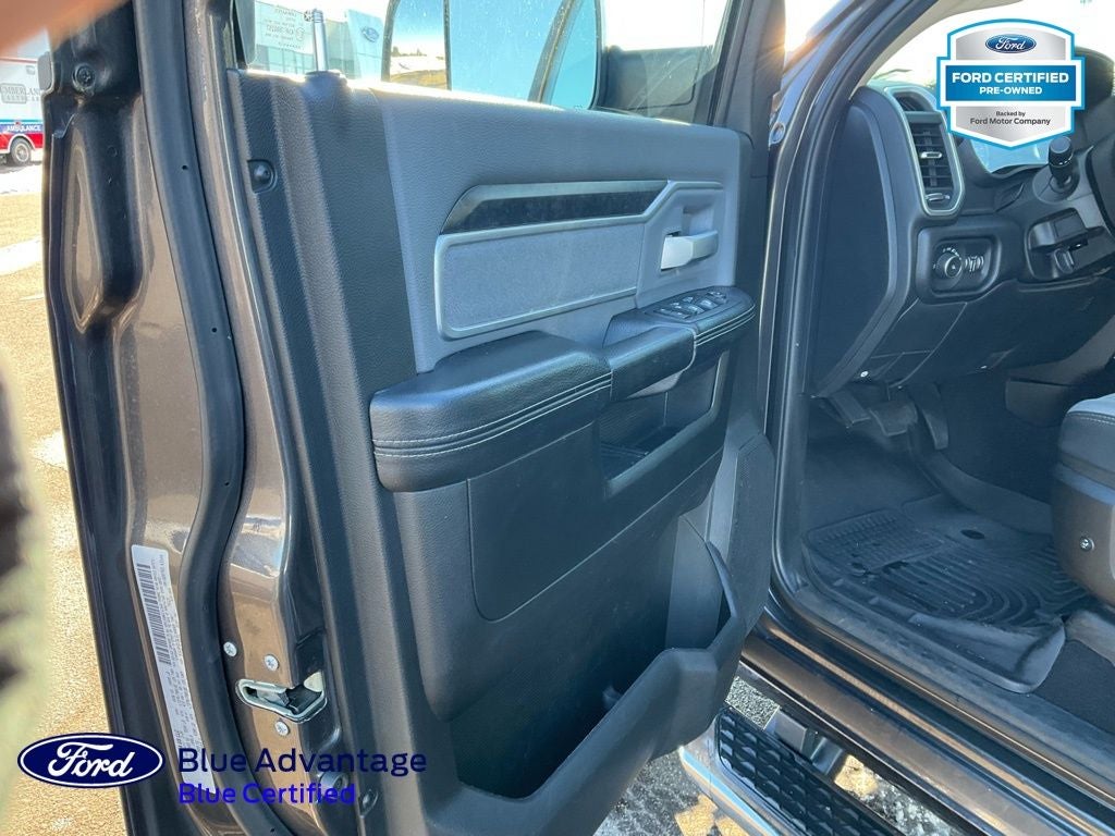 2020 RAM 2500 Big Horn Crew Cab 4x4 6'4' Box