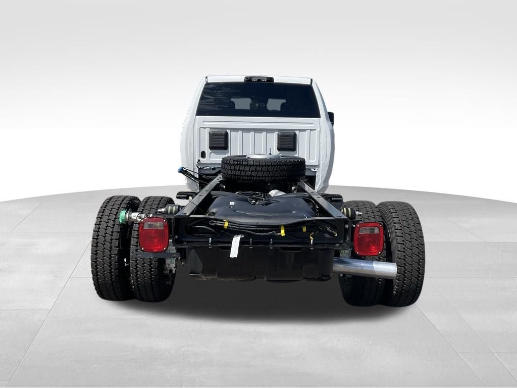 2025 RAM Ram 5500 Chassis Cab RAM 5500 TRADESMAN CHASSIS CREW CAB 4X4 84' CA