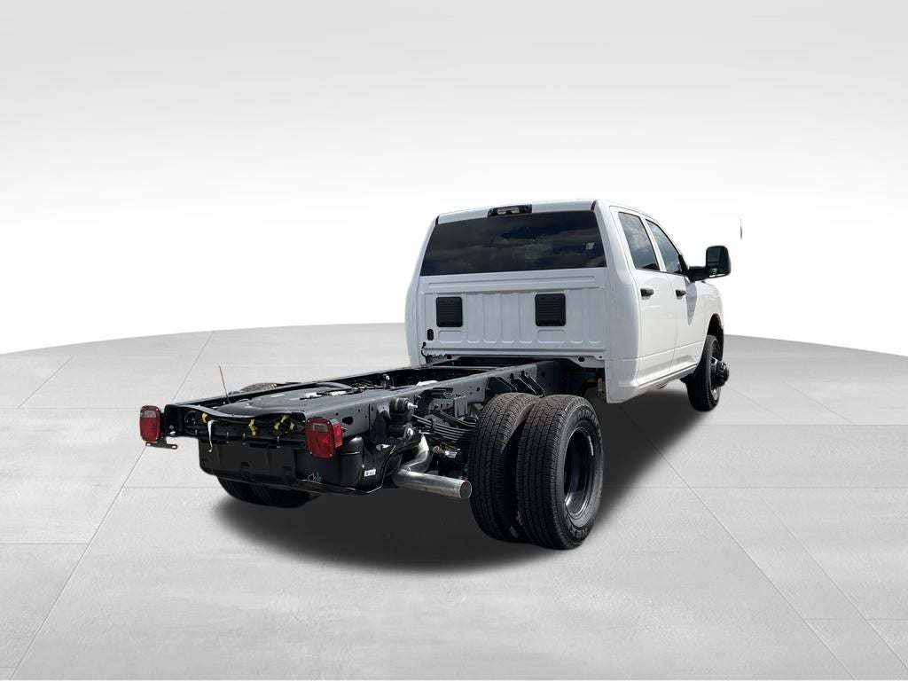 2025 RAM Ram 3500 Chassis Cab RAM 3500 TRADESMAN CREW CAB CHASSIS 4X4 60' CA