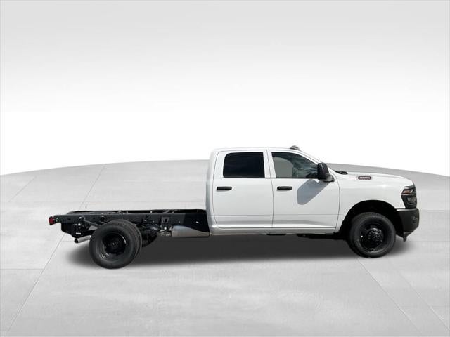 2025 RAM Ram 3500 Chassis Cab RAM 3500 TRADESMAN CREW CAB CHASSIS 4X4 60' CA