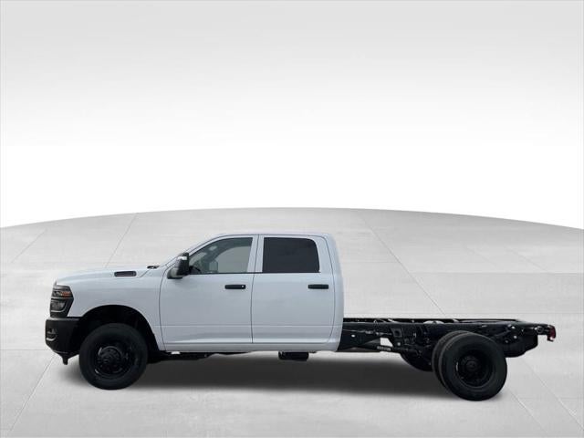 2026 RAM Ram 3500 Chassis Cab RAM 3500 TRADESMAN CREW CAB CHASSIS 4X4 60' CA