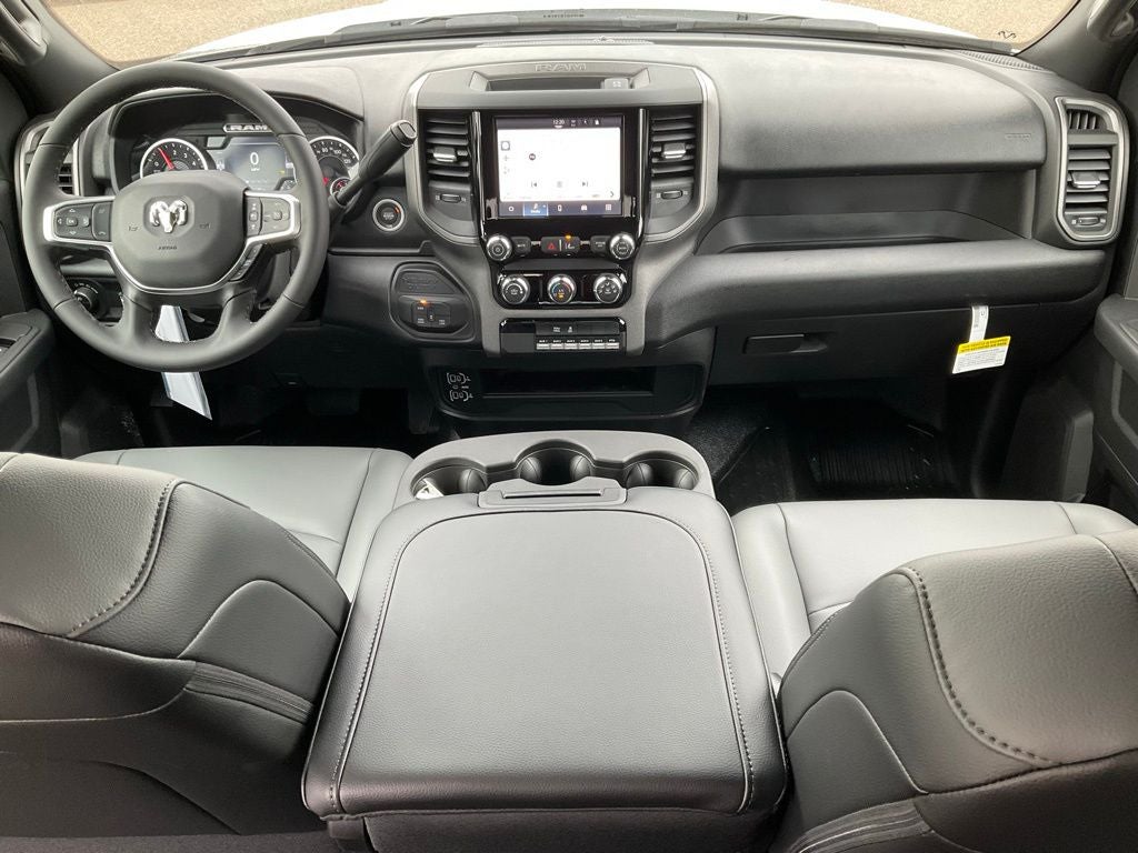 2025 RAM Ram 3500 Chassis Cab RAM 3500 TRADESMAN CREW CAB CHASSIS 4X4 60' CA