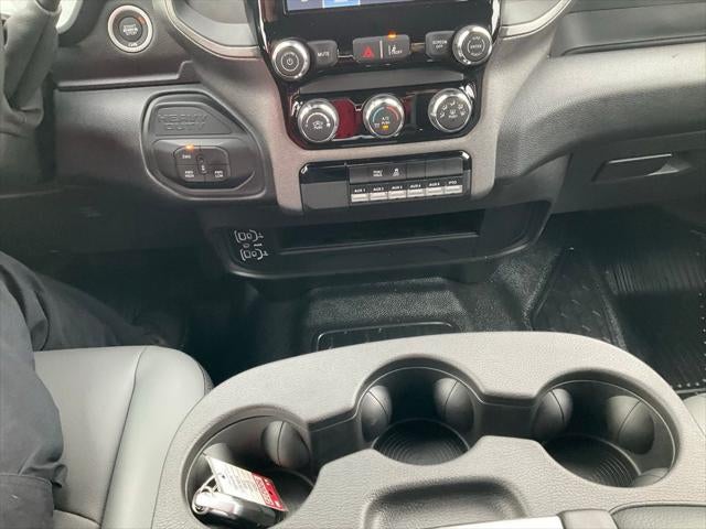 2025 RAM Ram 3500 Chassis Cab RAM 3500 TRADESMAN CREW CAB CHASSIS 4X4 60' CA