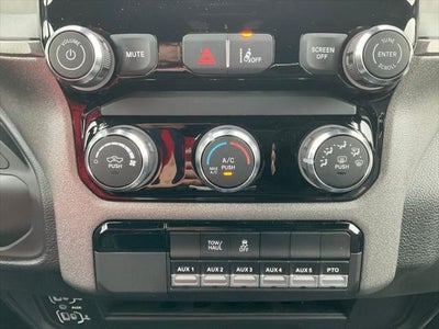 2025 RAM Ram 3500 Chassis Cab RAM 3500 TRADESMAN CREW CAB CHASSIS 4X4 60' CA