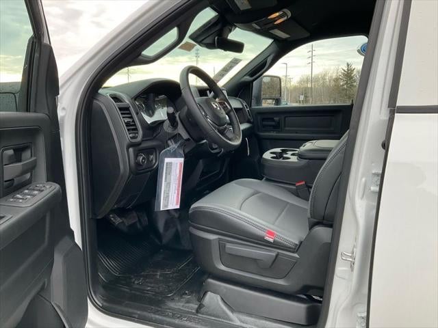 2026 RAM Ram 3500 Chassis Cab RAM 3500 TRADESMAN CREW CAB CHASSIS 4X4 60' CA