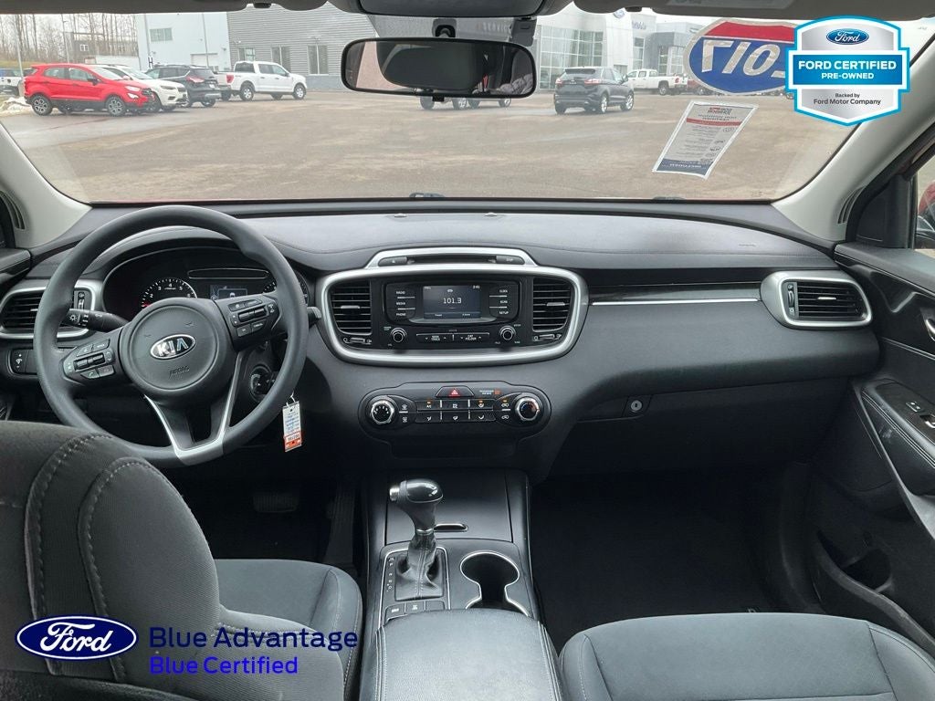 2017 Kia Sorento 3.3L LX