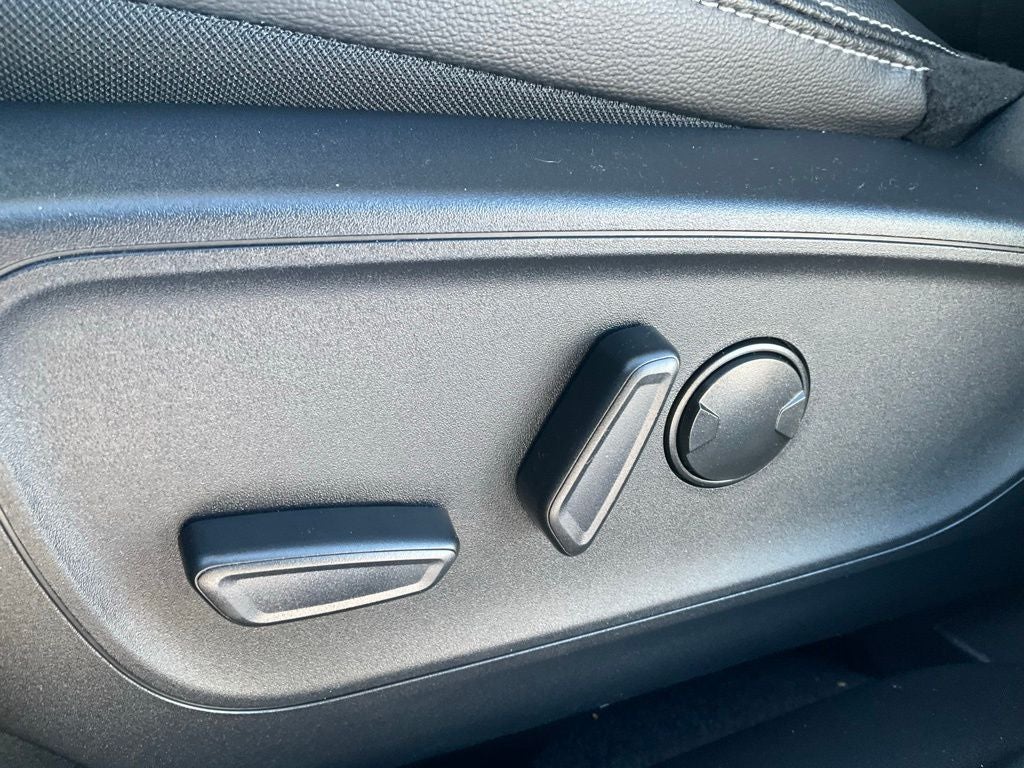 2026 Ford Escape Hybrid Platinum