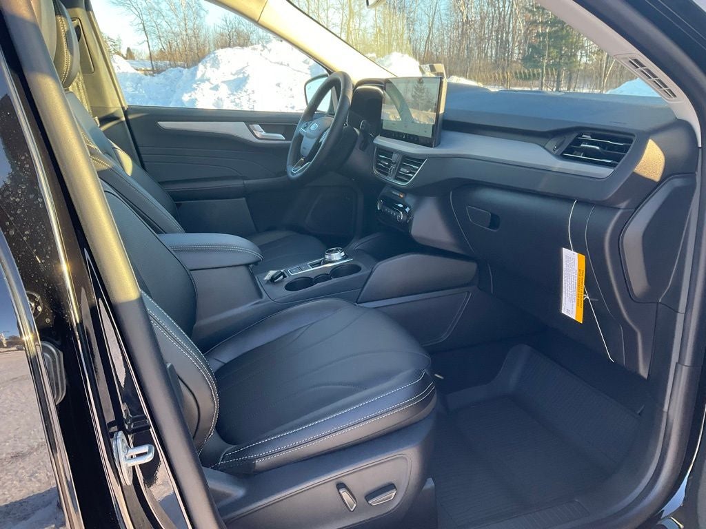 2026 Ford Escape Hybrid Platinum