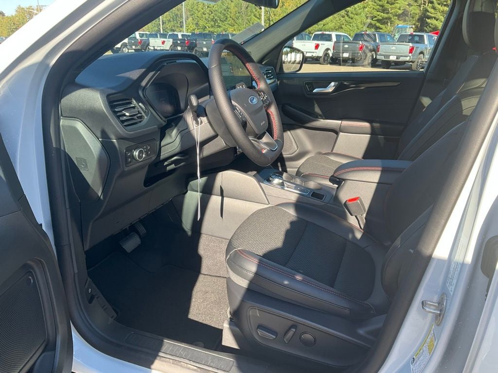 2026 Ford Escape Hybrid ST-Line Select