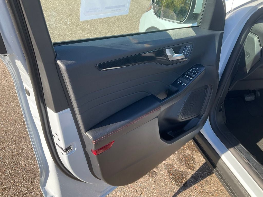 2026 Ford Escape Hybrid ST-Line Select