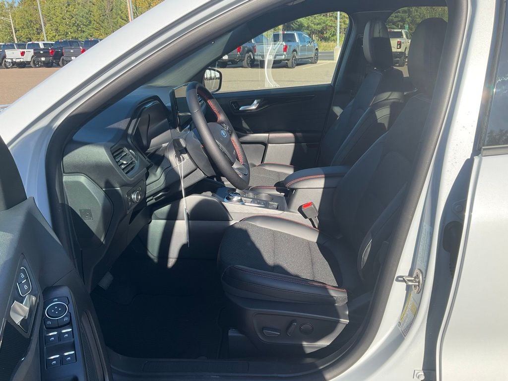 2026 Ford Escape Hybrid ST-Line Select