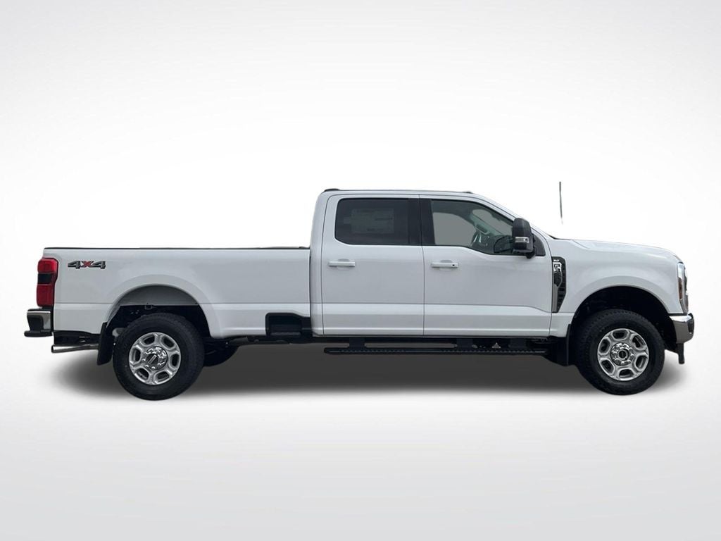 2026 Ford F-350SD F-350® XLT