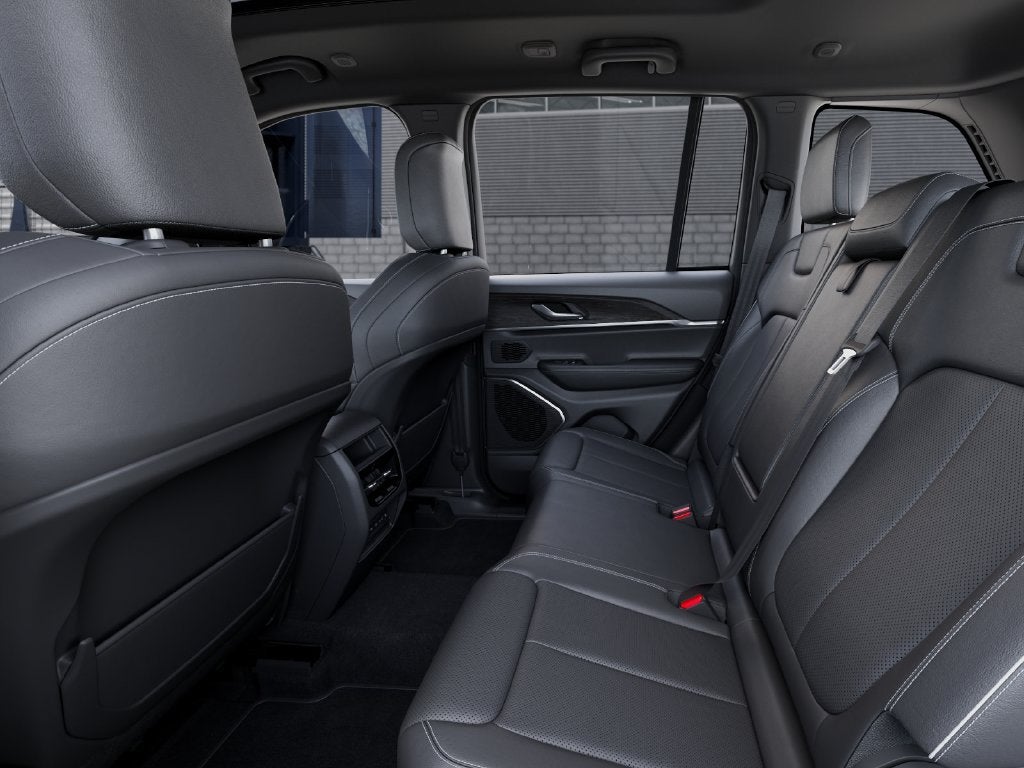 2027 Jeep Grand Cherokee Limited Reserve