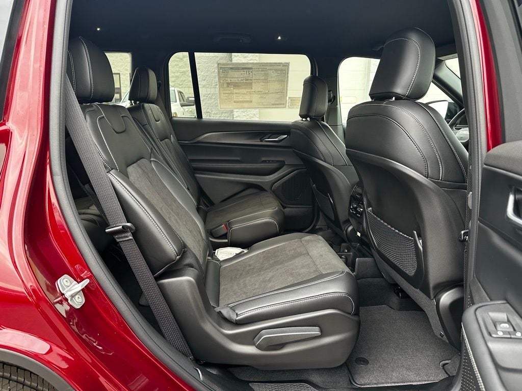 2025 Jeep Grand Cherokee GRAND CHEROKEE L ALTITUDE 4X4