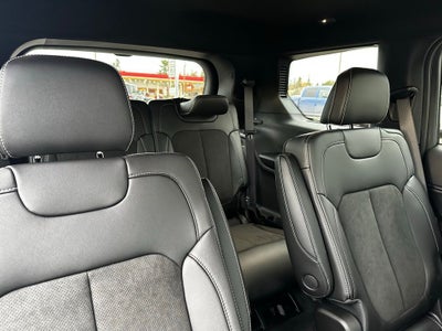 2025 Jeep Grand Cherokee GRAND CHEROKEE L ALTITUDE 4X4