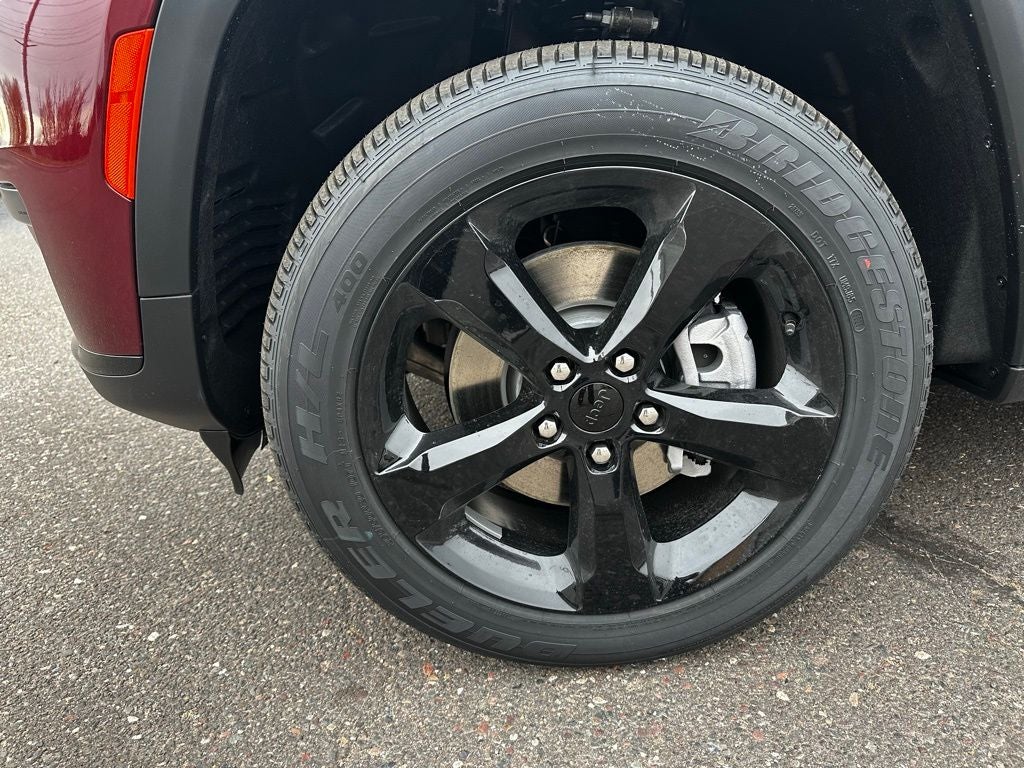 2025 Jeep Grand Cherokee GRAND CHEROKEE L ALTITUDE 4X4