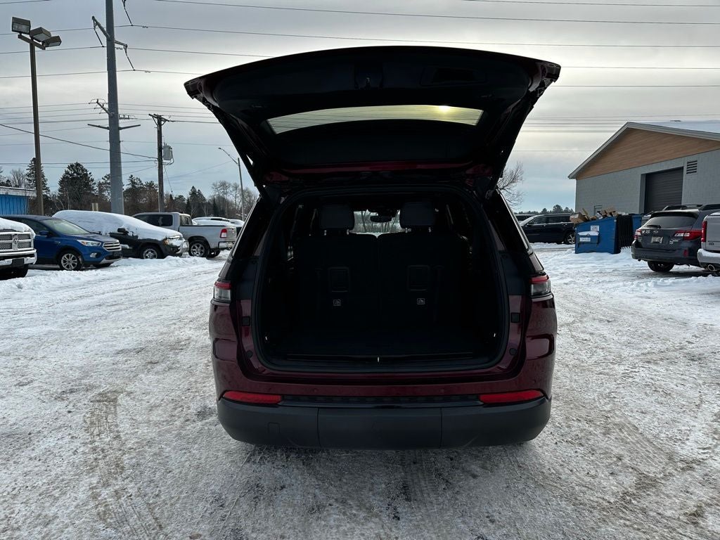 2023 Jeep Grand Cherokee L Altitude 4x4