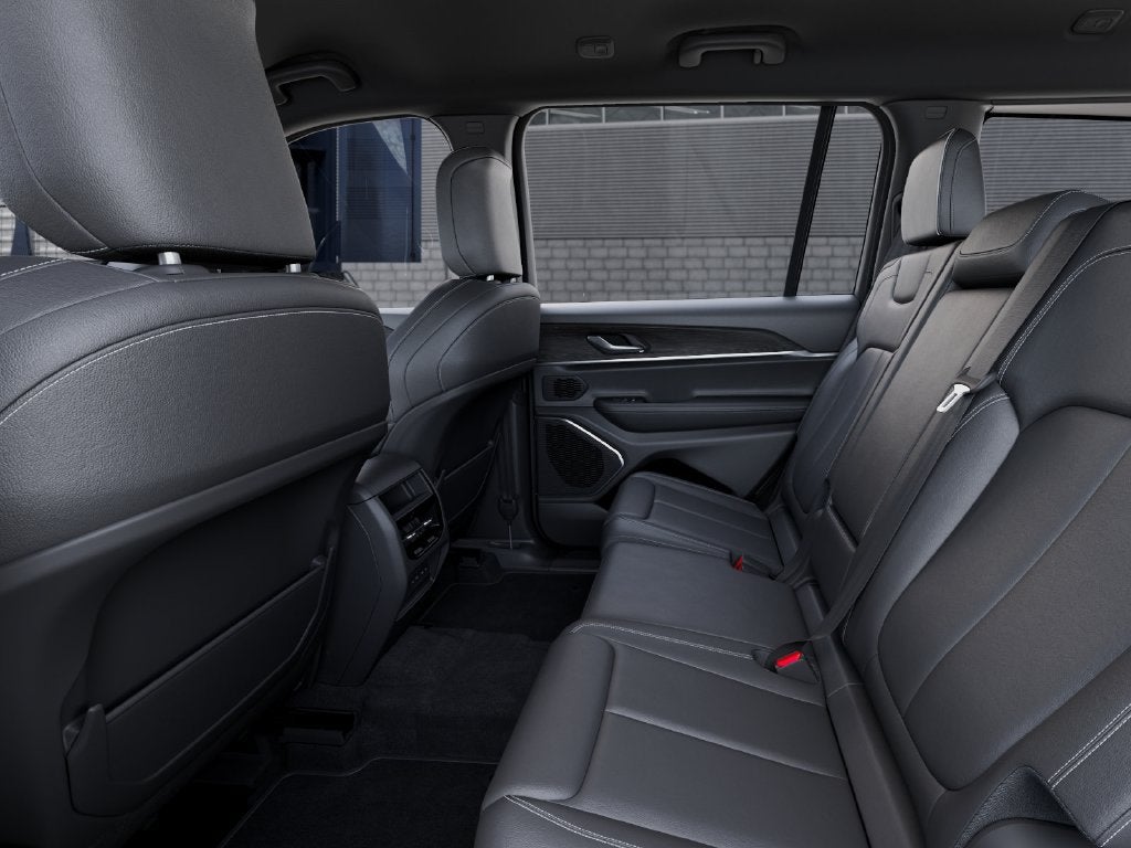 2027 Jeep Grand Cherokee GRAND CHEROKEE L LIMITED 4X4
