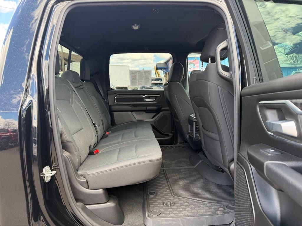 2024 RAM 1500 Big Horn Crew Cab 4x4 5'7' Box