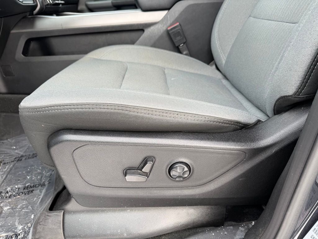 2021 RAM 1500 Big Horn Crew Cab 4x4 5'7' Box