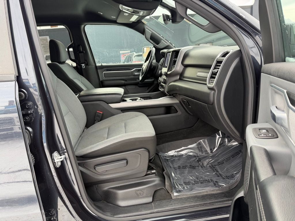 2021 RAM 1500 Big Horn Crew Cab 4x4 5'7' Box